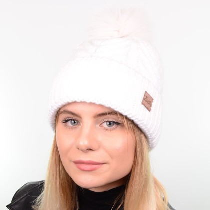 Шапка Margaret 18033 білий "CHRG"
