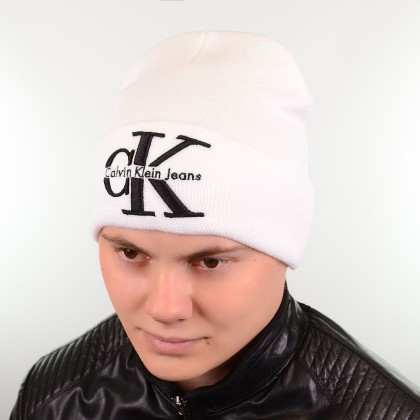 Шапка L18013 білий "CHRG"