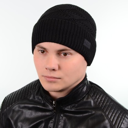 Шапка 18114 чорний "CHRG"